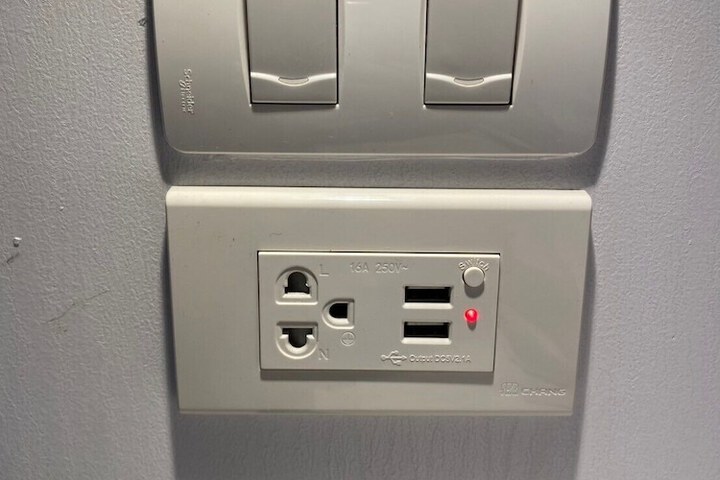 Room 26 of 127