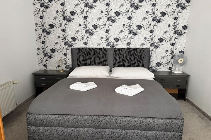 Room 72 of 167