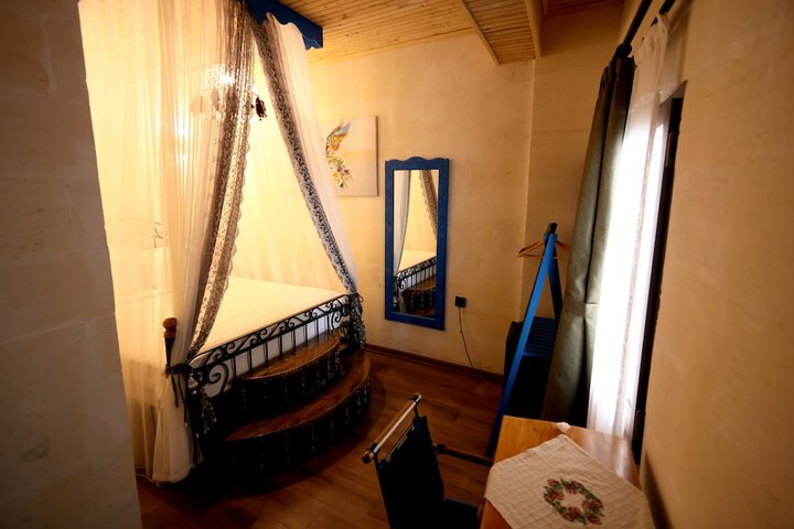 Room 65 of 121
