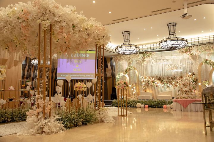 Indoor wedding