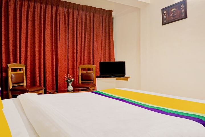Room 11 of 17