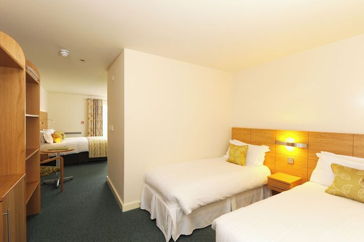 Room 7 of 74