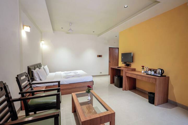 Room 3 of 12