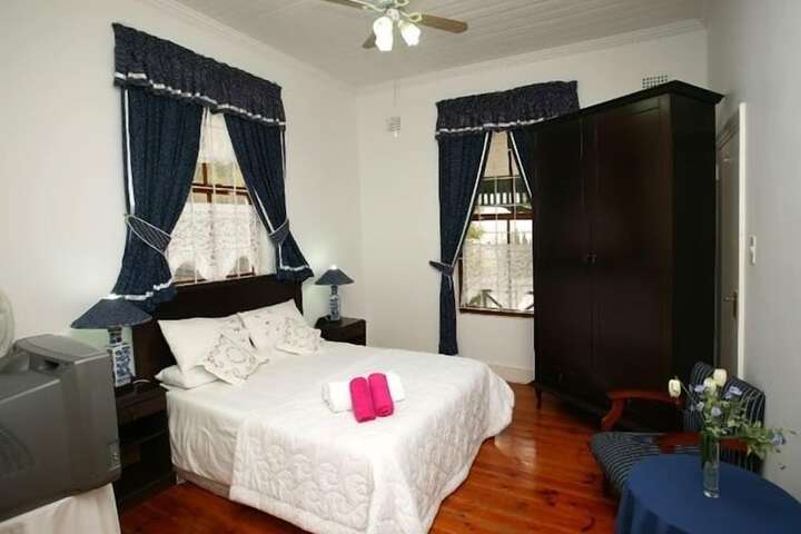 Room 13 of 30