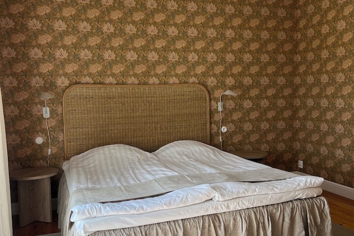 Room 15 of 43