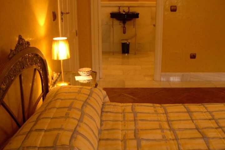Room 5 of 25