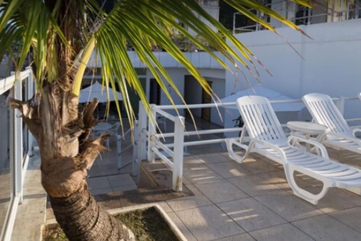 Sundeck 111 of 116