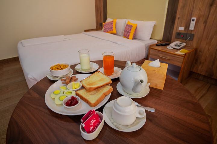 Breakfast/Coffee Service 73 of 95