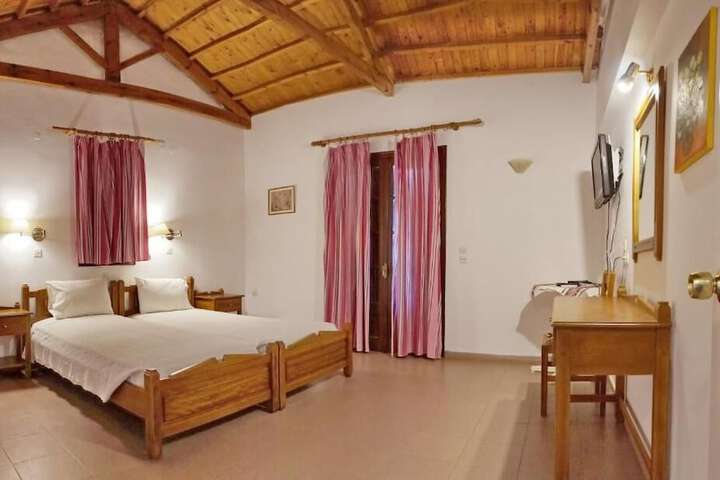 Room 4 of 35