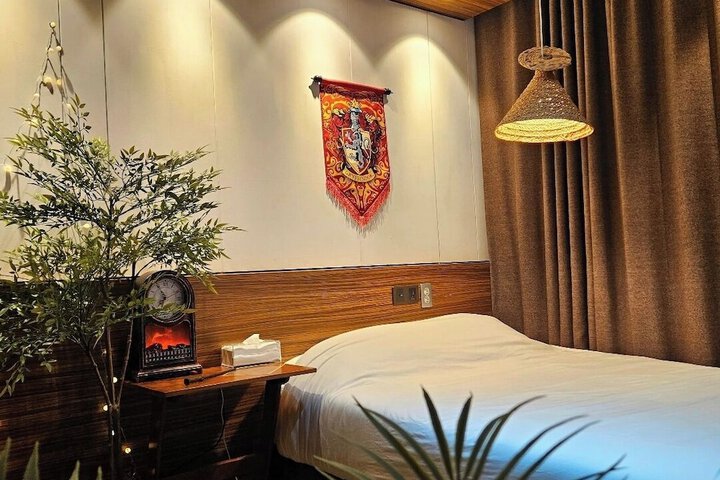 Room 8 of 37