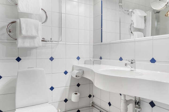 Clean Restrooms