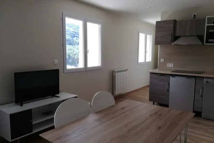 Room 4 of 14