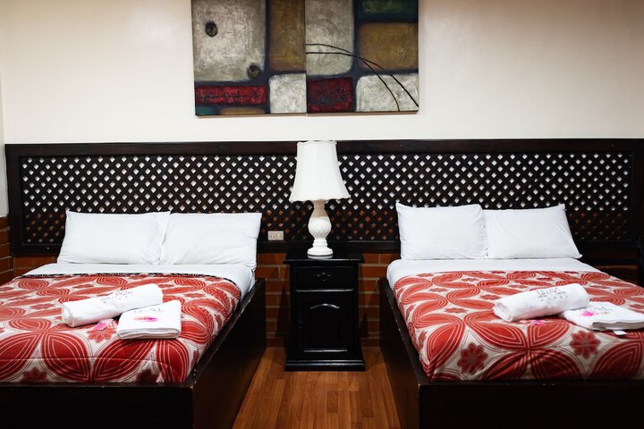 Room 4 of 14