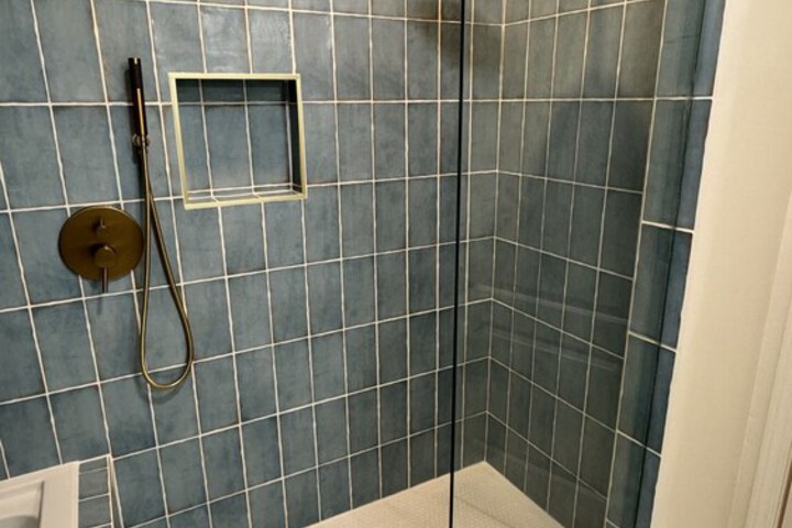 Room 13 of 23