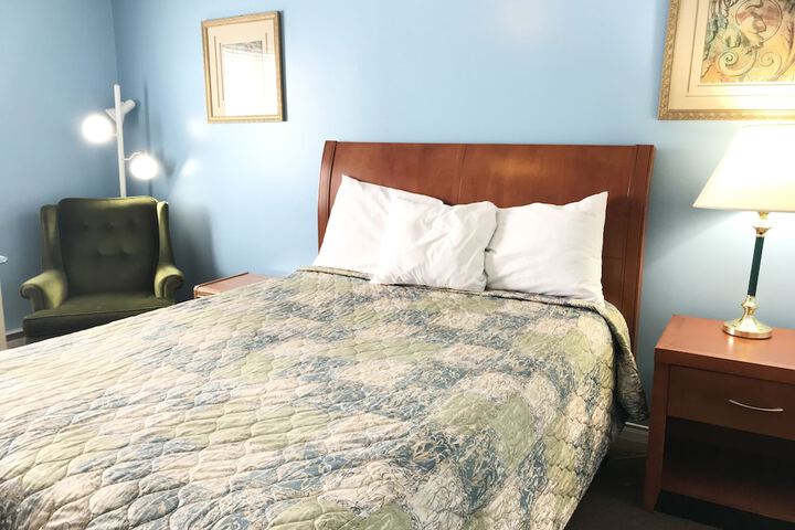 Bayside Motel in Quinte West, ON