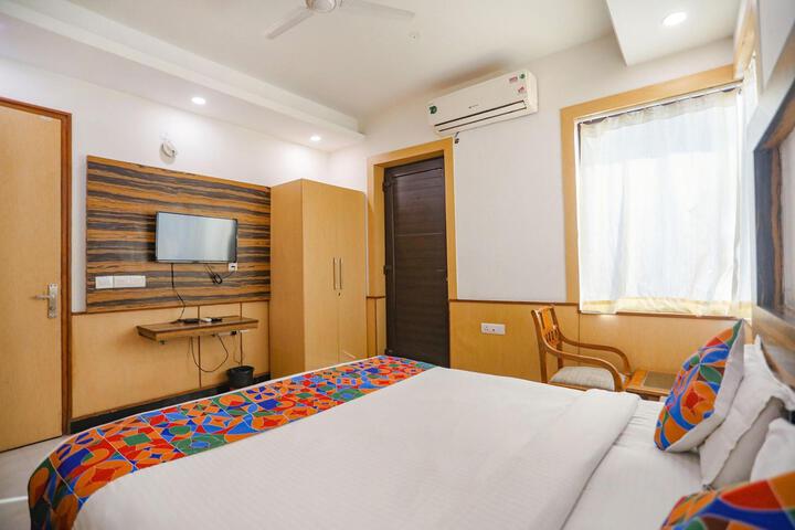 Room 10 of 39