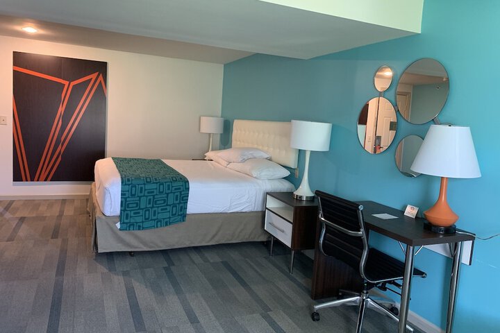 1 King Bed (1 of 8)