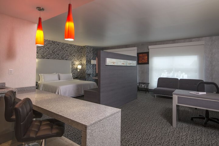 Room 37 of 64