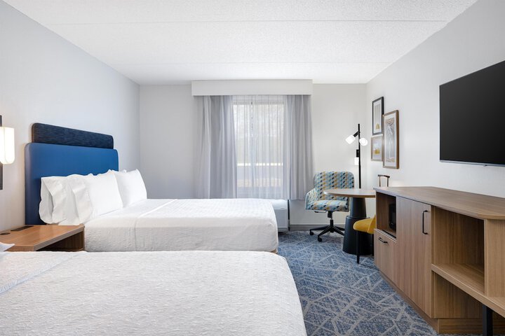 Room 52 of 115