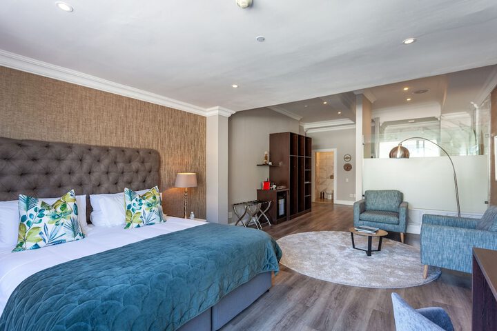 Room 15 of 153