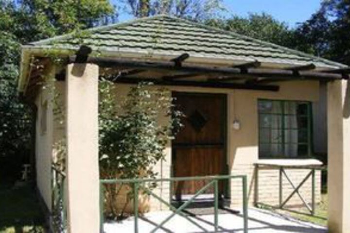 Exterior of LAKE CHRISSIE LODGE