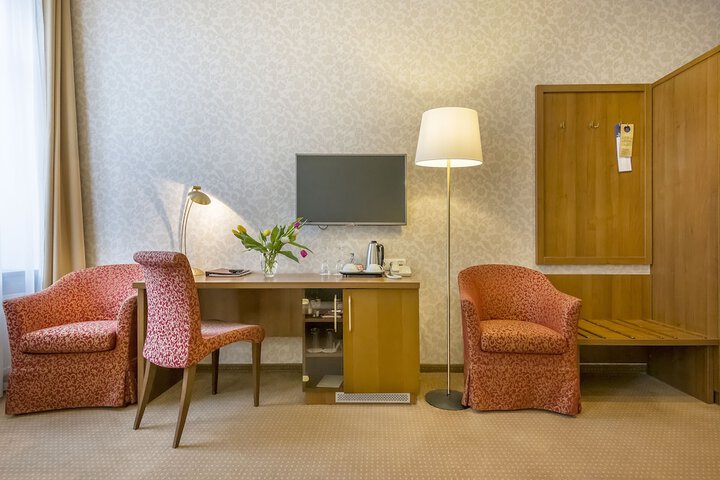 Room 12 of 69