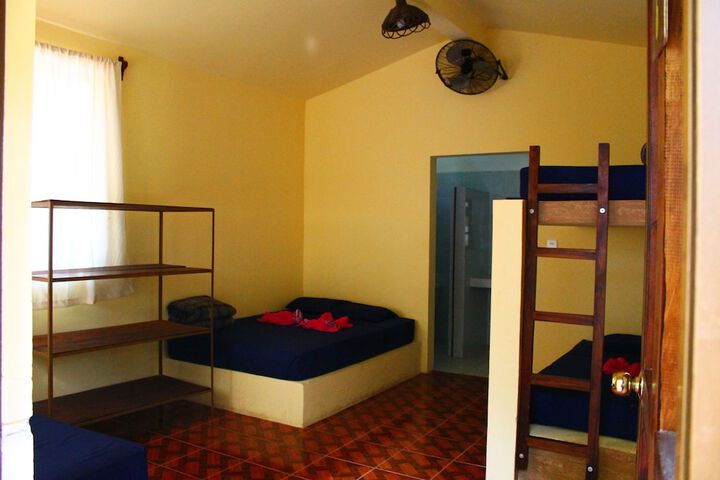 Room 2 of 35