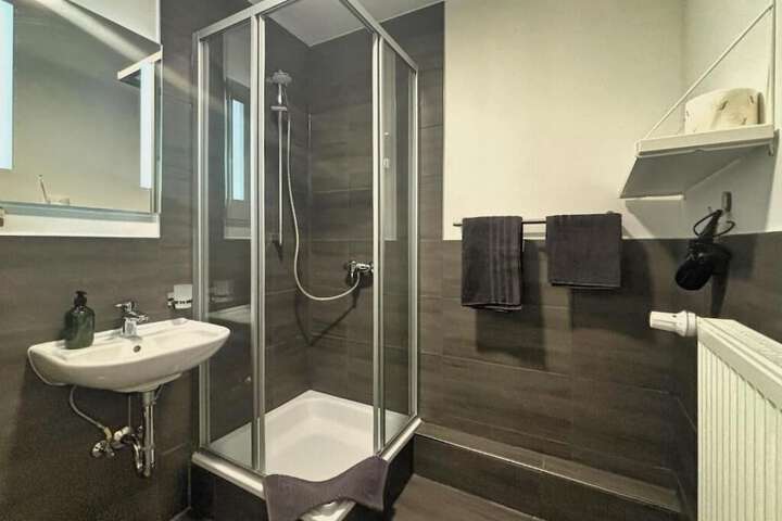 Room 49 of 60