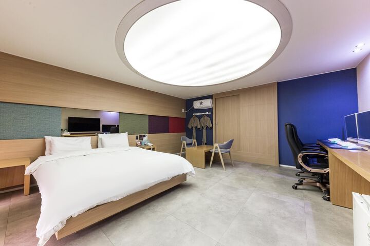 Room 62 of 120