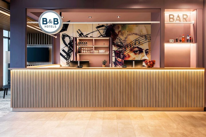 Guest Lobby