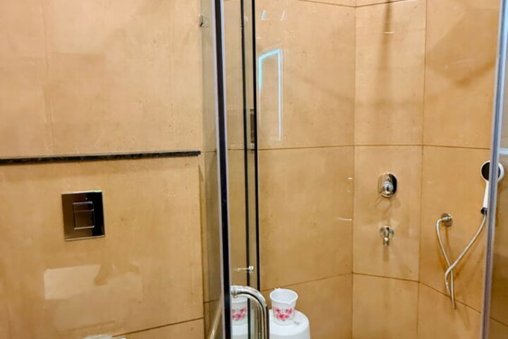 Room 66 of 124