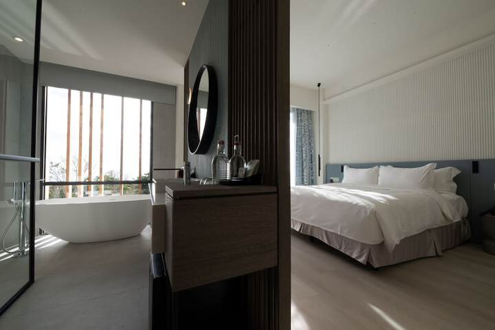 Room 15 of 63