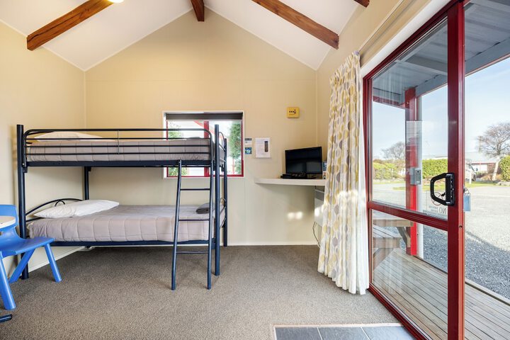 Room 14 of 161