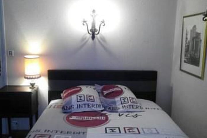 Room 3 of 16