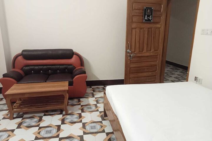 Room 6 of 40