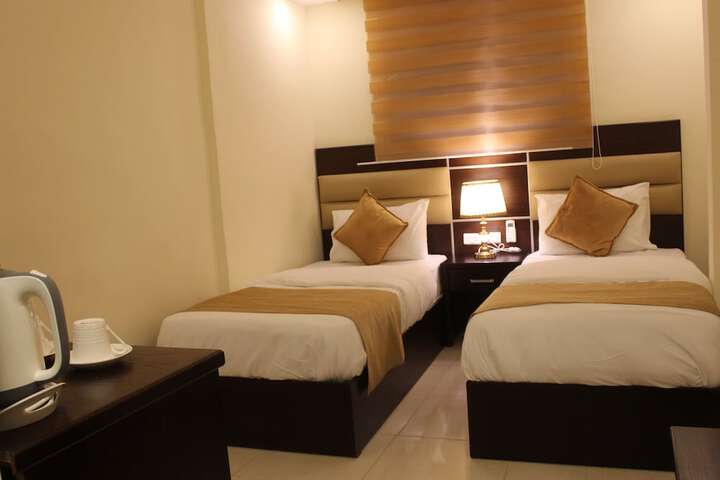 Room 13 of 43