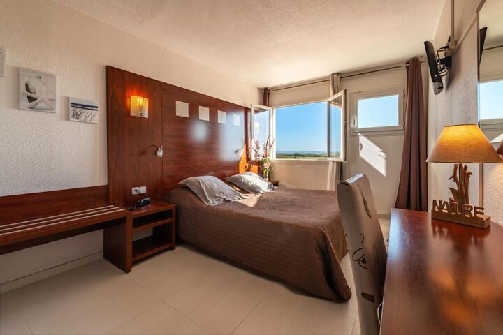 Room 12 of 52