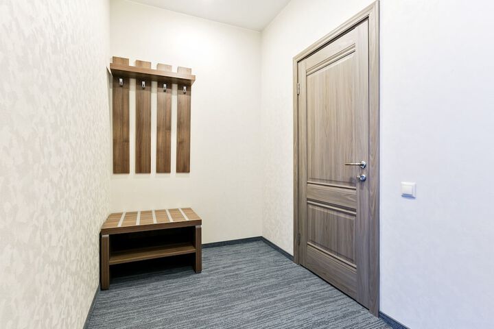 Room 17 of 33