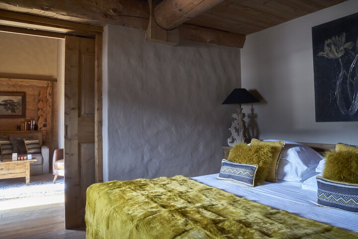 Room 47 of 156