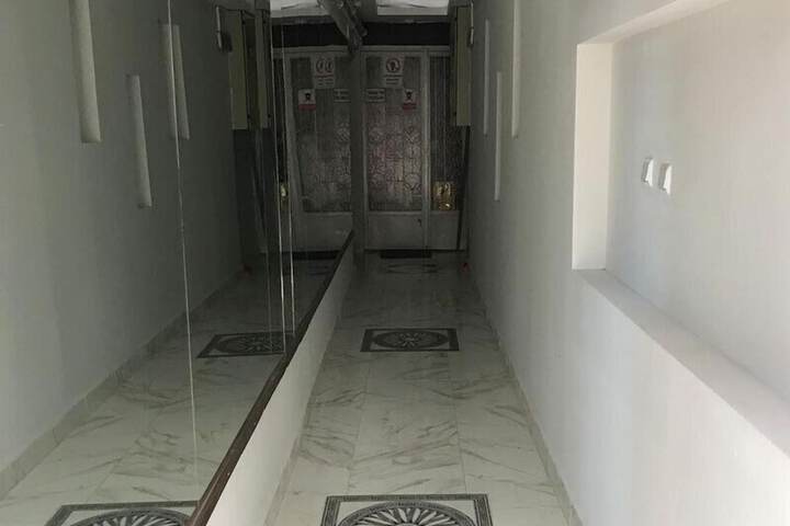Ballroom/Hall 21 of 23