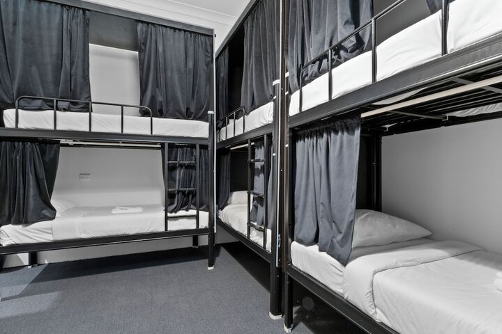 Room 18 of 40