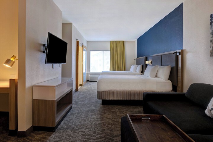 Room 2 of 18