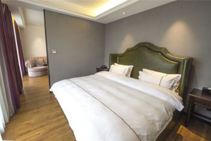 Room 62 of 94