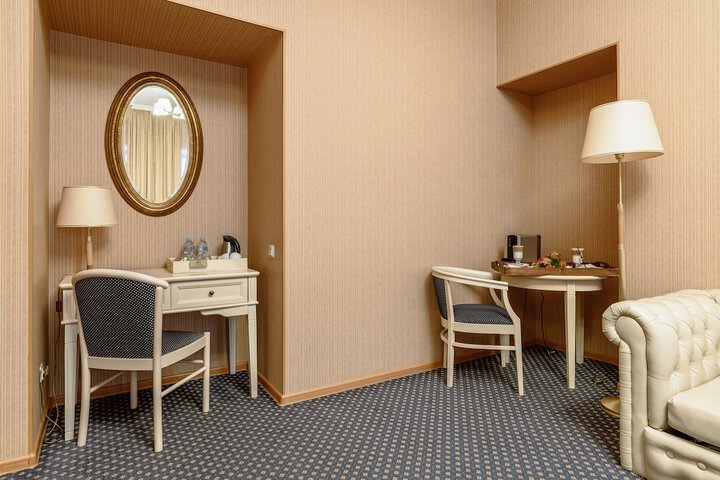 Room 16 of 71
