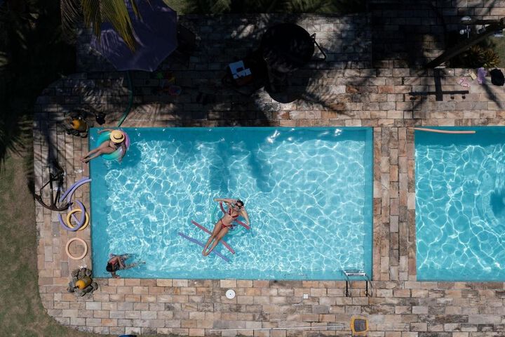 Hotel Pool