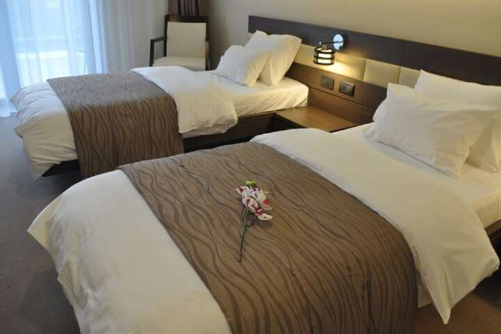 Room 8 of 43