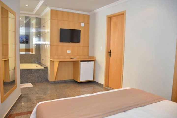Room 30 of 72