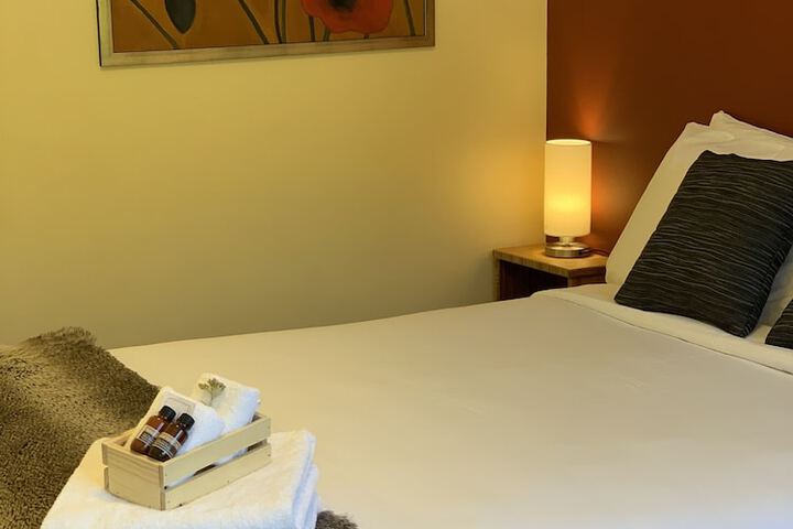Room 28 of 43