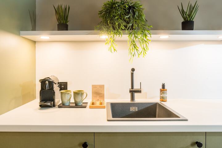 Breakfast/Coffee Service 60 of 103