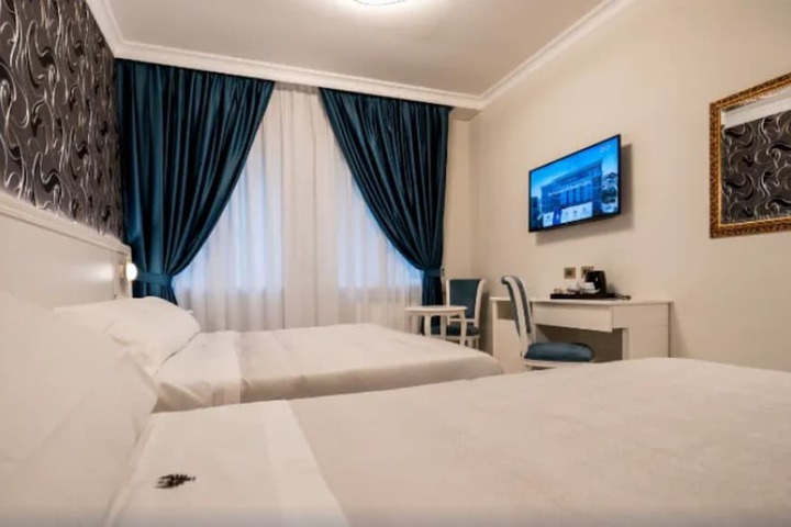 Room 5 of 19